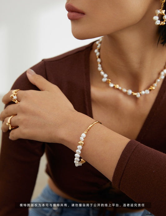 Hera Pearl Bracelet